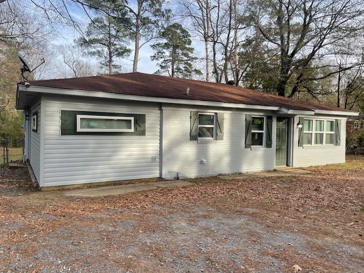 Cozy & Comfy For Travel Work! - West Monroe, LA