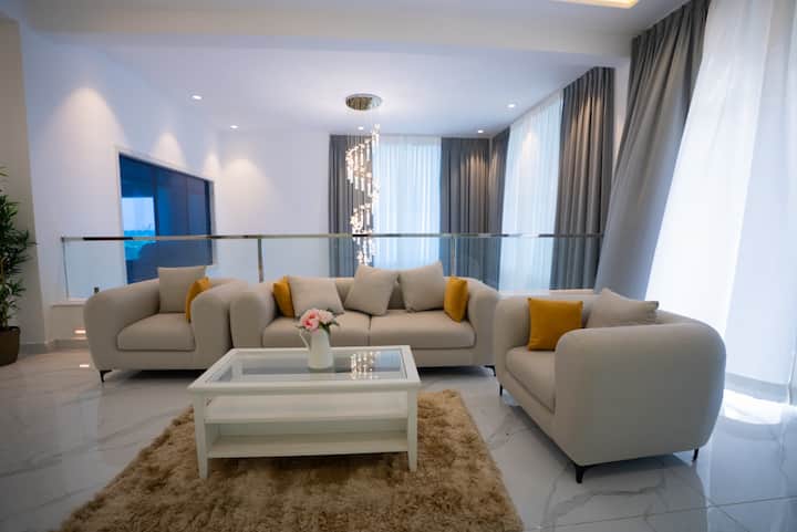 Luxury Villa With Pool | Rs Cinema Villa - Hyderabad