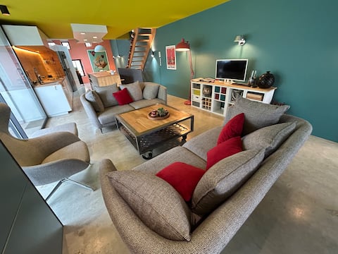 Stylish & cozy village house with pool 5 min away