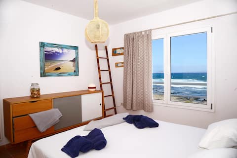 Popular Airbnb listing: Ocean View Corralejo in La Oliva