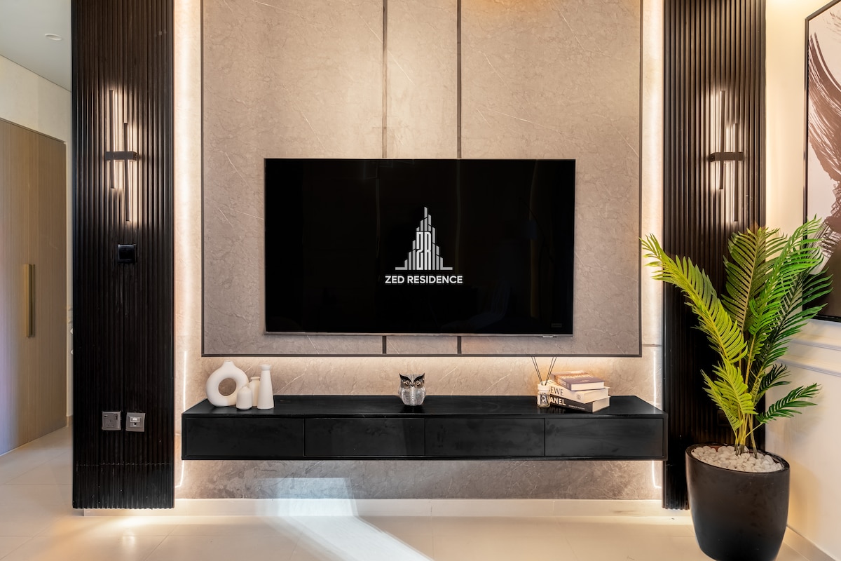 2 Bedroom Furnished Apartment with Fountain View · III 3