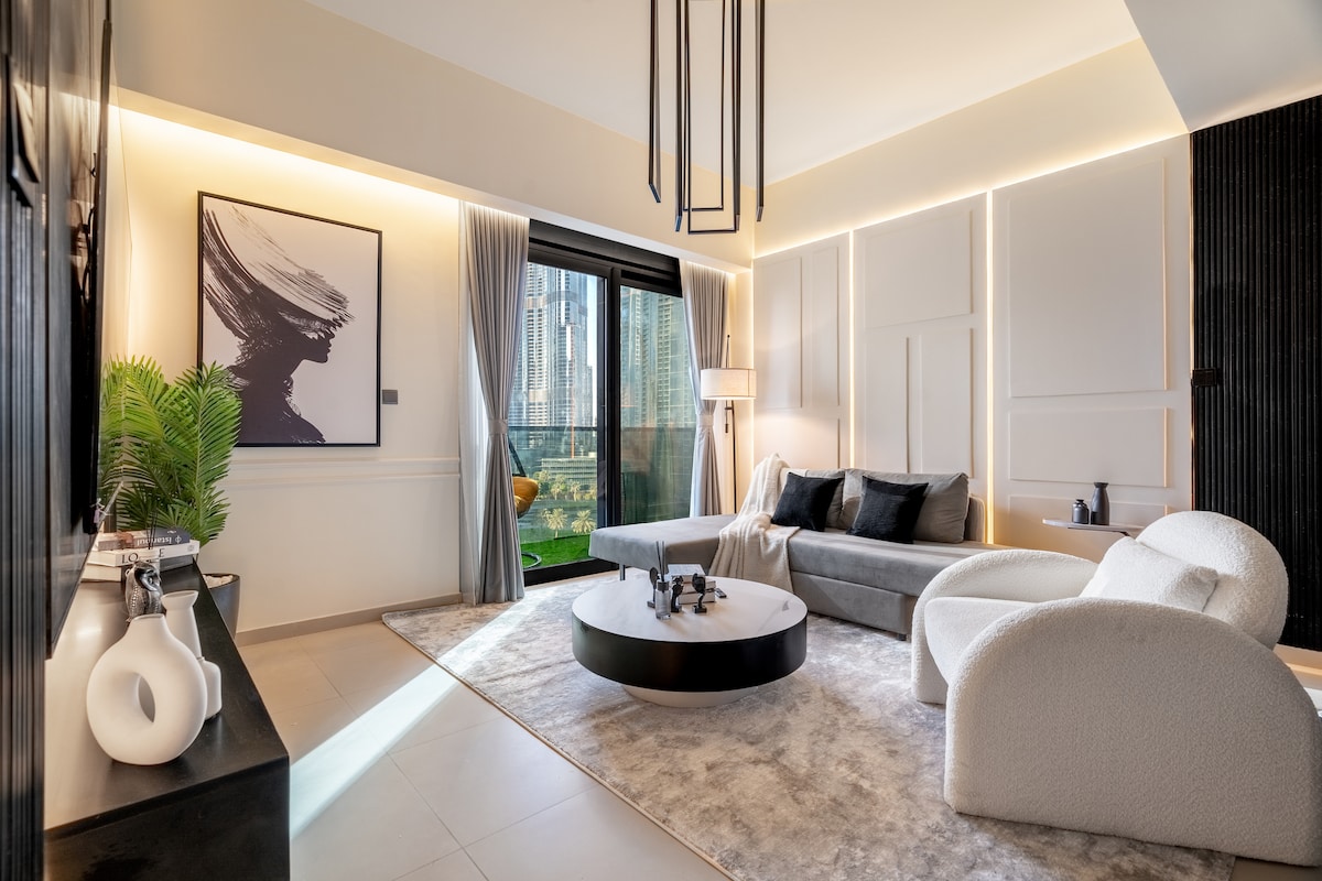 2 Bedroom Furnished Apartment with Fountain View · III 4
