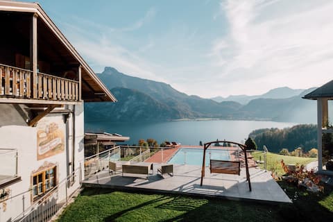 Apartment at an organic farm at Mondsee lake