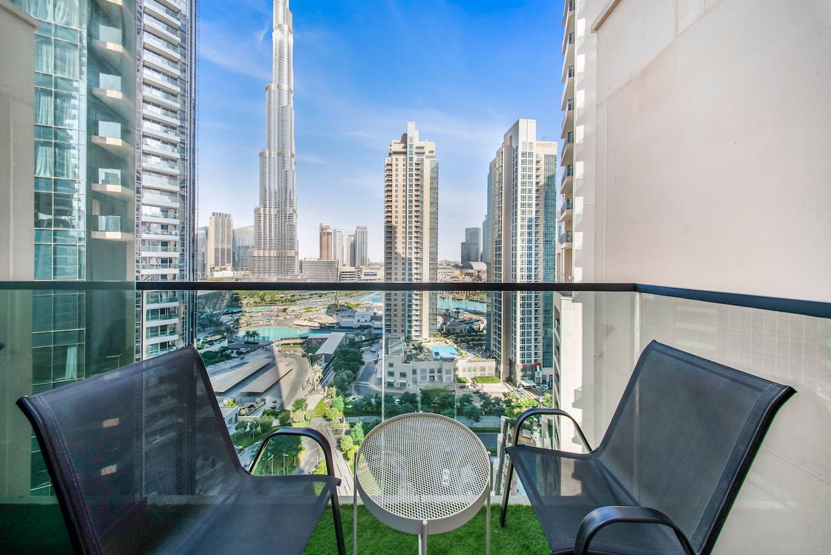 2 Bedroom Furnished Apartment with Direct Burj Khalifa View 5