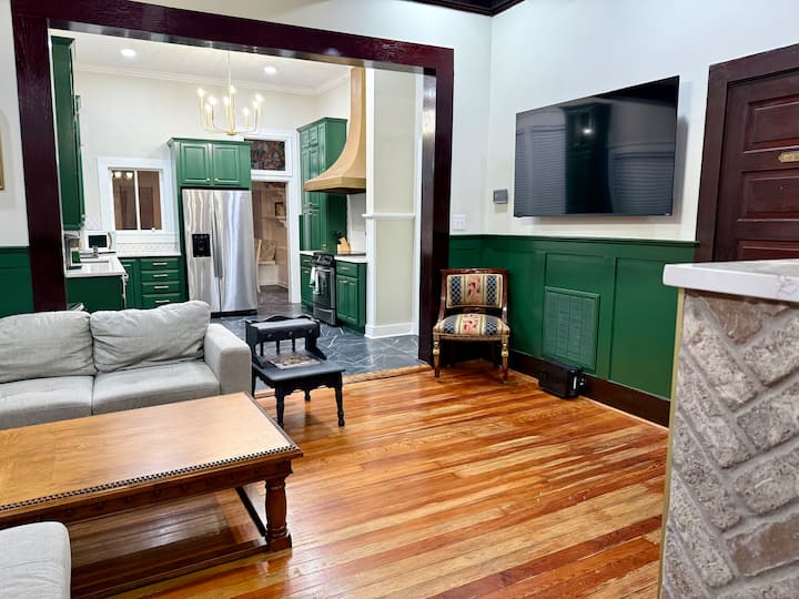 Bayou Blue | Historic | Modern Luxury | Pool - New Iberia, LA