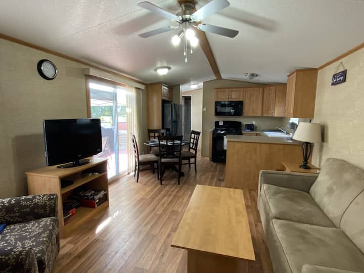 Resort Cottage - Sandbanks - Prince Edward
