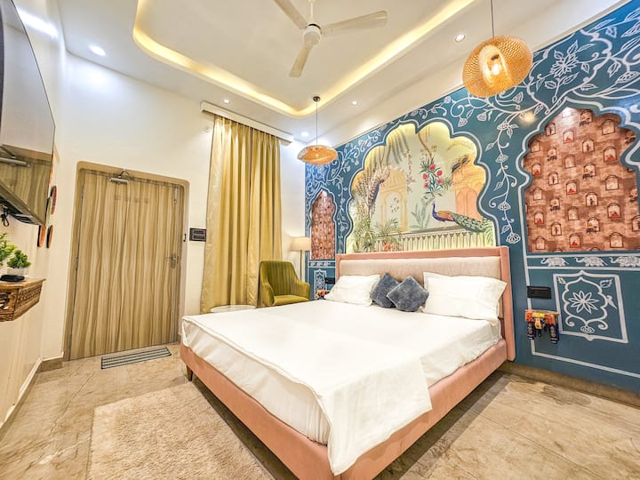 Royal Private Stay Near Ghats, Temples & Market - Varanasi
