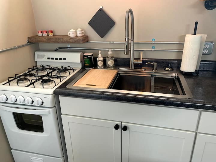 Beautiful Studio Apt, Discount W/extended Stay - Nashua, IA