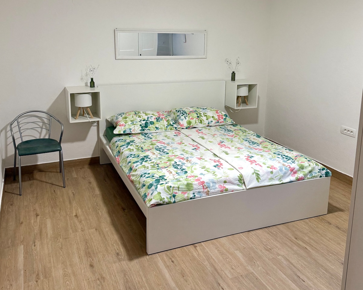 غرفة النوم 1