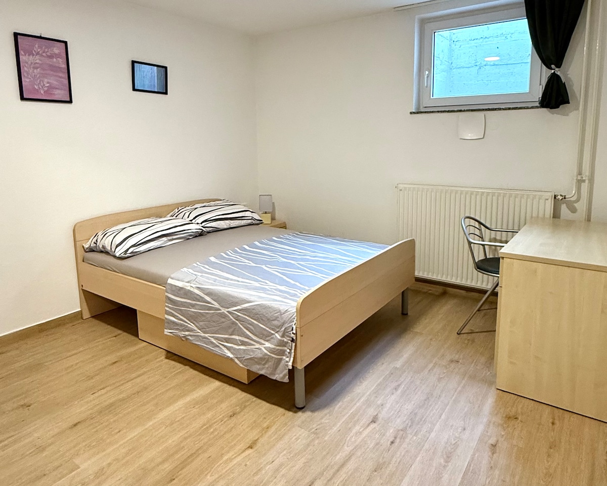 غرفة النوم 2