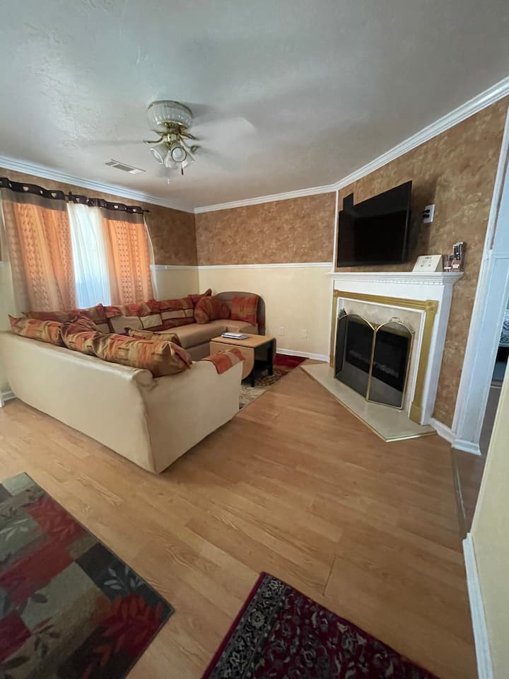 Spacious, Relaxing 4br 3ba Ranch Style Home - Lithonia, GA