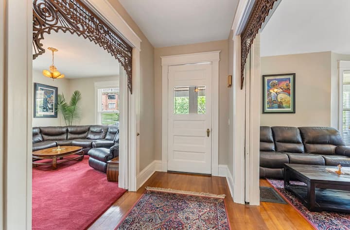 River's Edge Retreat Historic Home + Pool Option - Buffalo Beach