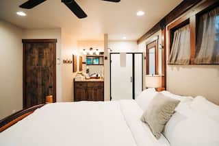 Bedroom 1 – King with ensuite