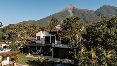 Casa 4 Volcanes Luxury with pool at La Reunion