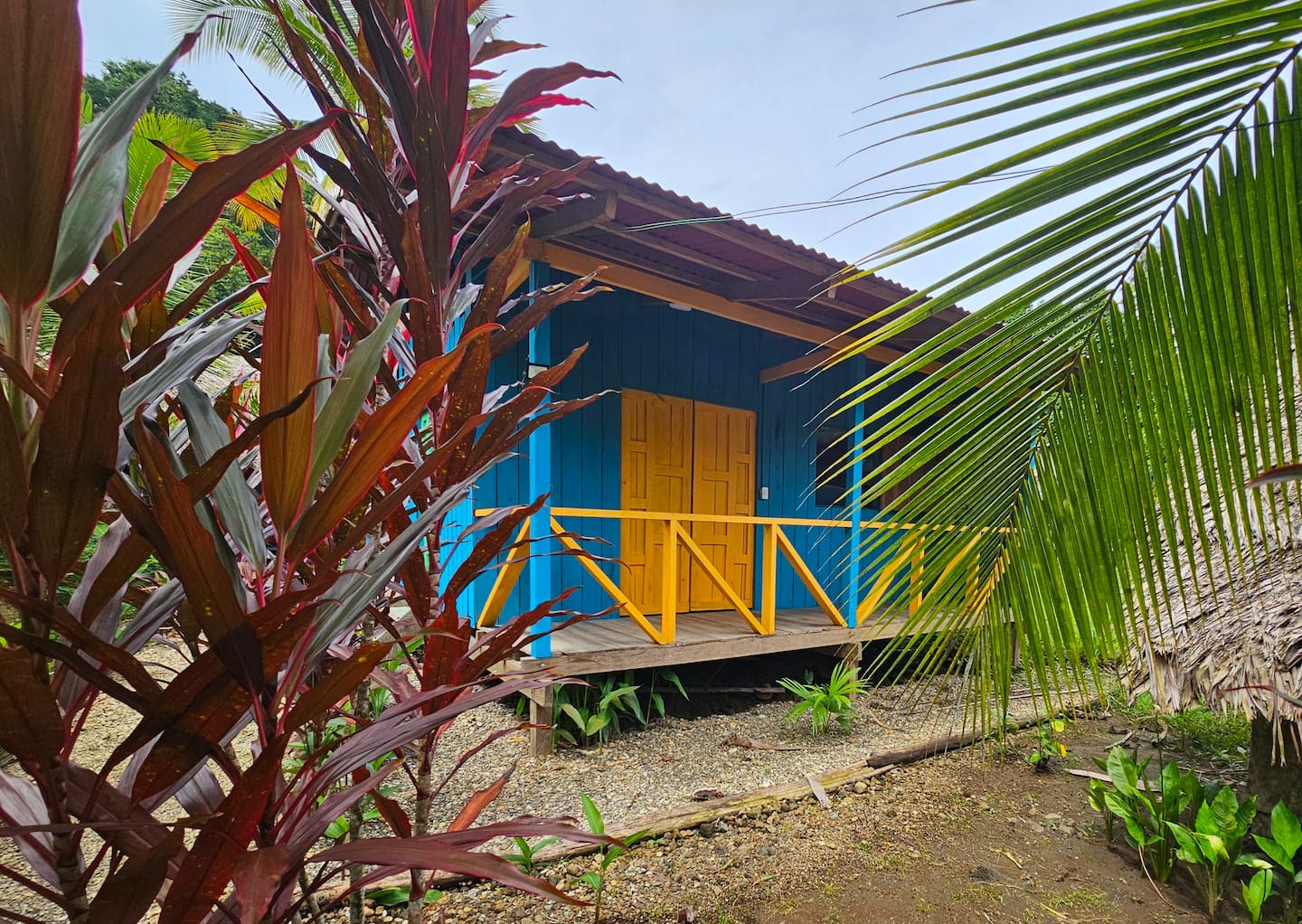 Cabañas y Casas Vacacionales en Bahía Solano | cozycozy