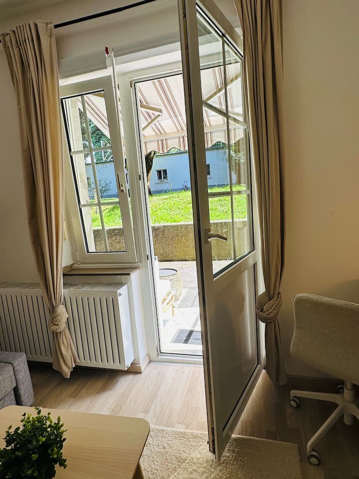 Central 2 Br Flat With Large Backyard Space - Aachen