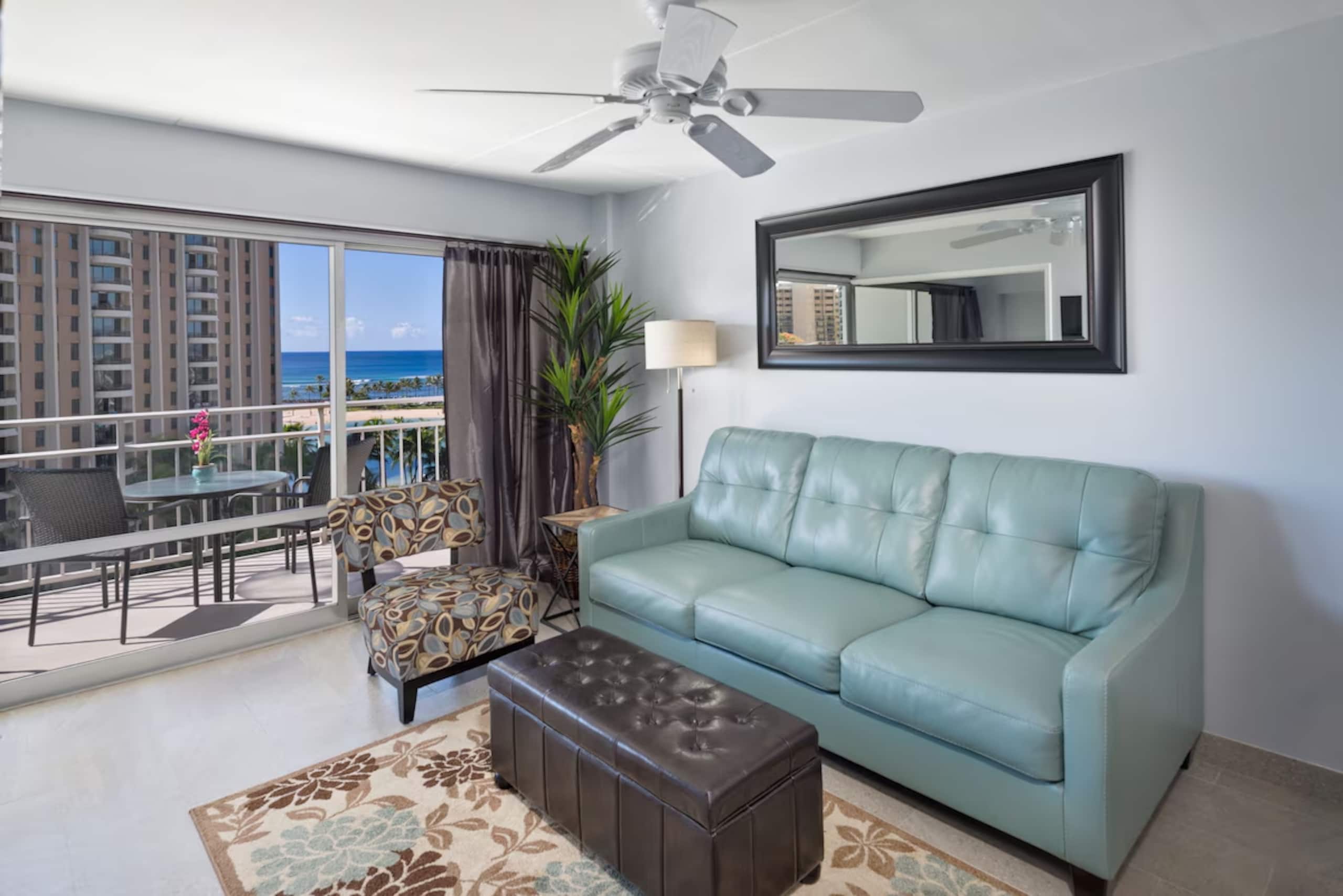 Condo in Honolulu · ★4.78 · 1 bedroom · 2 beds · 1 private bath - Image 2