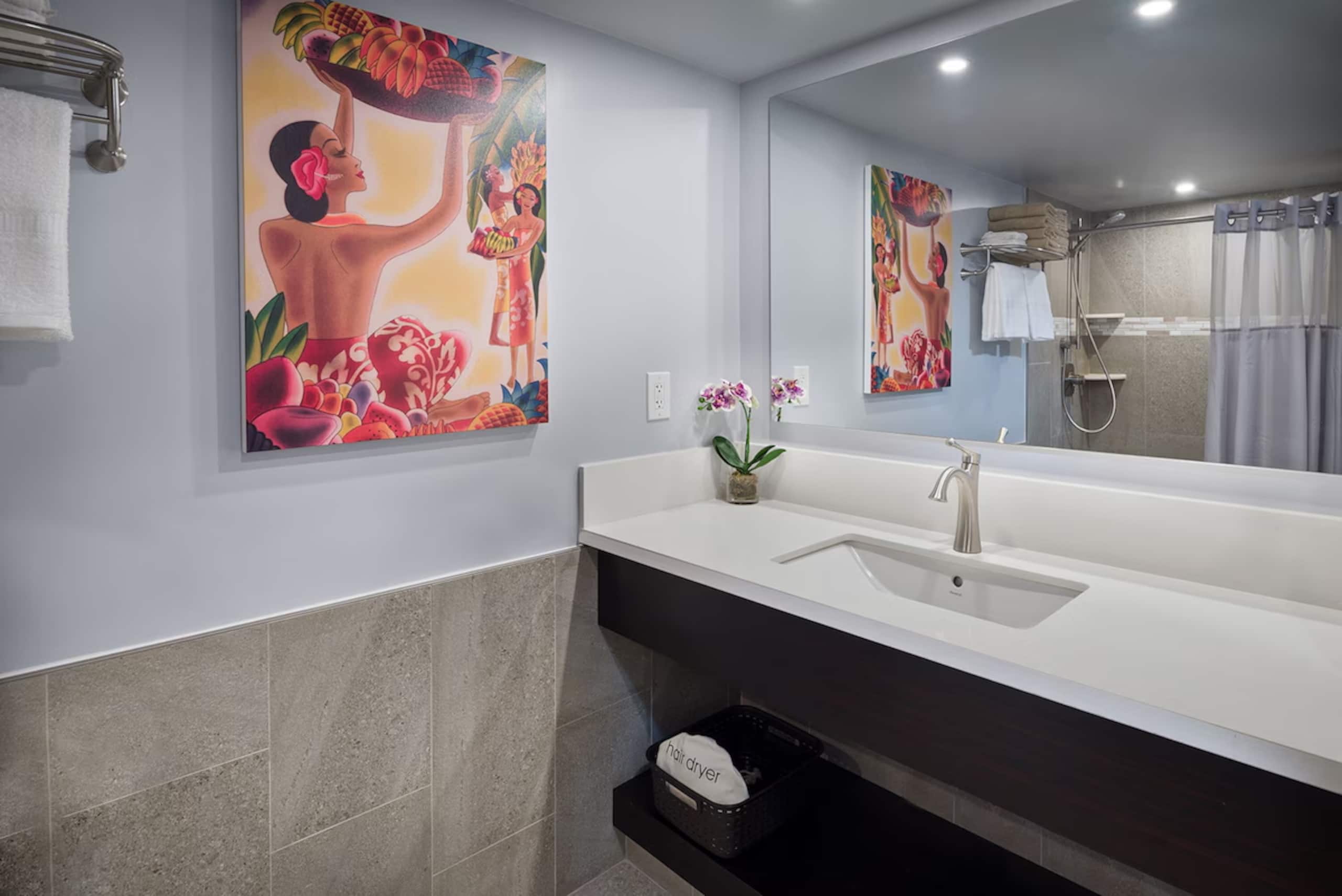 Condo in Honolulu · ★4.78 · 1 bedroom · 2 beds · 1 private bath - Image 7