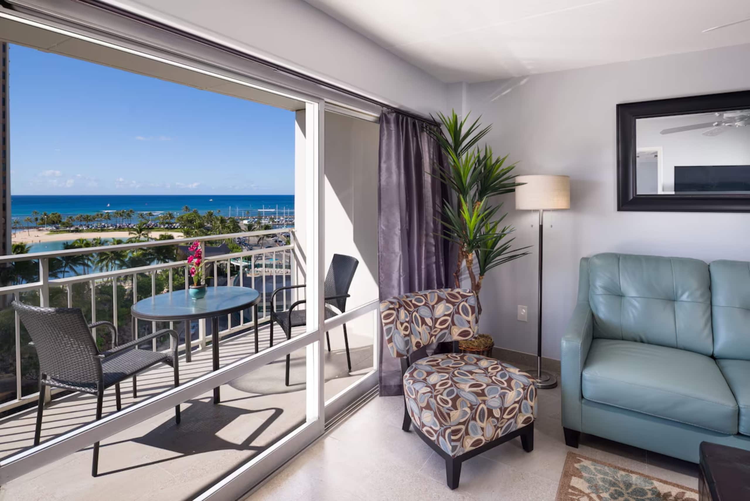 Condo in Honolulu · ★4.78 · 1 bedroom · 2 beds · 1 private bath - Image 1