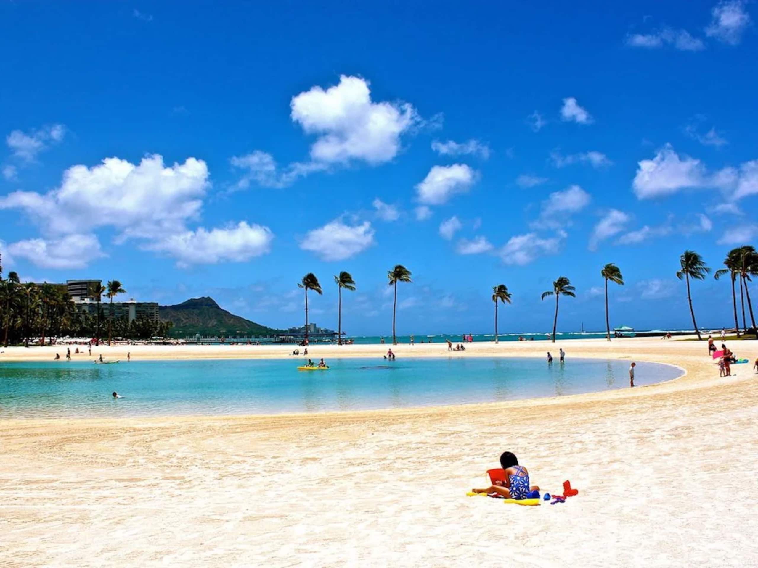 Condo in Honolulu · ★4.78 · 1 bedroom · 2 beds · 1 private bath - Image 27