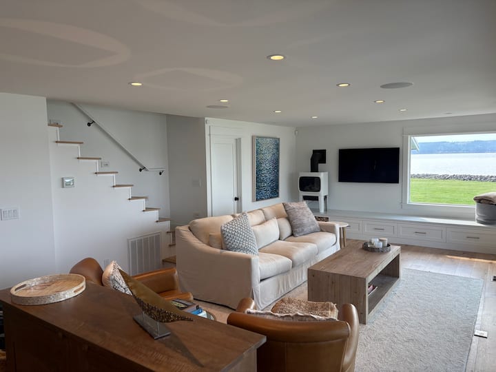 Waterfront Home - Sweeping Olympic Peninsula Views - Port Ludlow, WA
