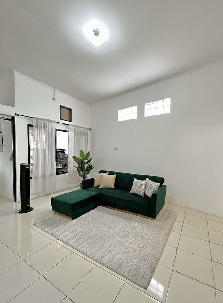 Spacious House - Ngemplak, Surakarta - Surakarta