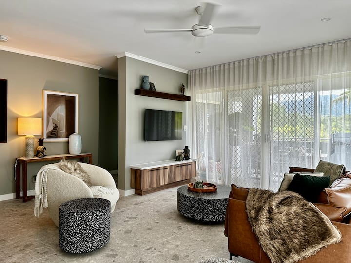 Luxury Terrace Apartment - Palm Cove