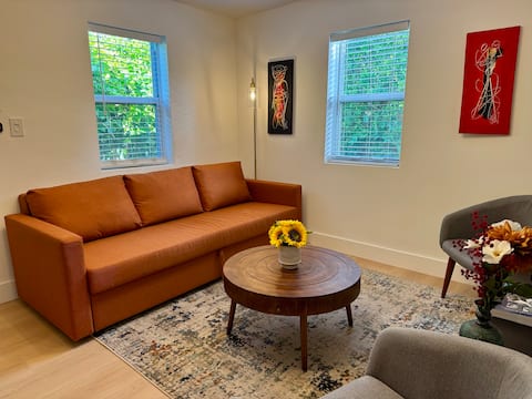 Popular Airbnb listing: Modern Hygge Guesthouse | Wynwood & Beach 15 min in Shorecrest