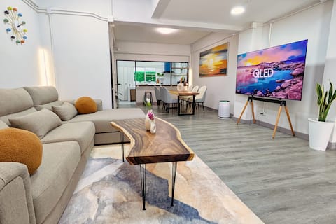 Chic Townhome by Tha Phae Gate & Sunday Market
