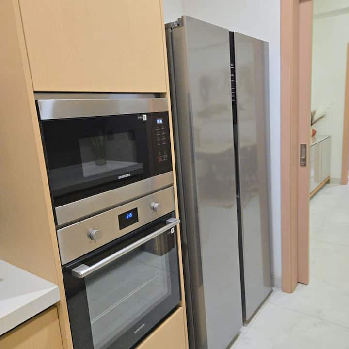Prestigious And Stylish 3 Bedroom Apart W/ Pool - Kinshasa