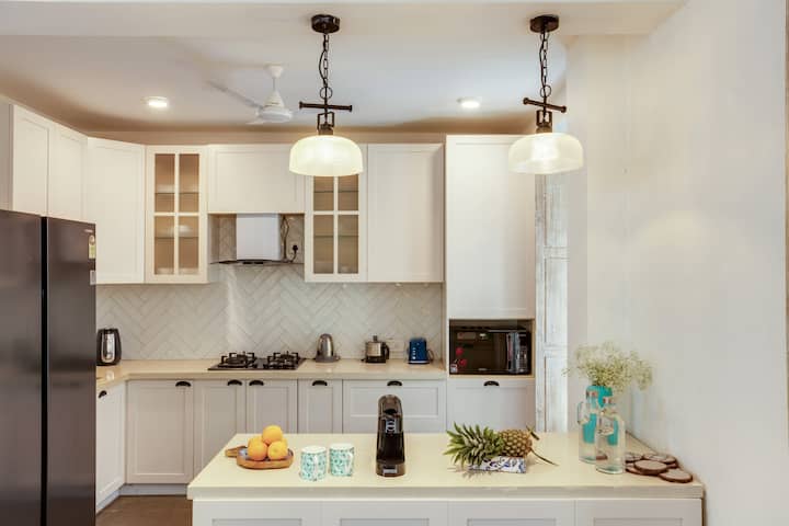Full kitchen image 1