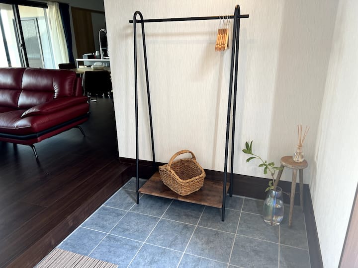 G2 Private Villa
海が一望できる
サウナ・カラオケ付きの一棟貸切 - Hamada