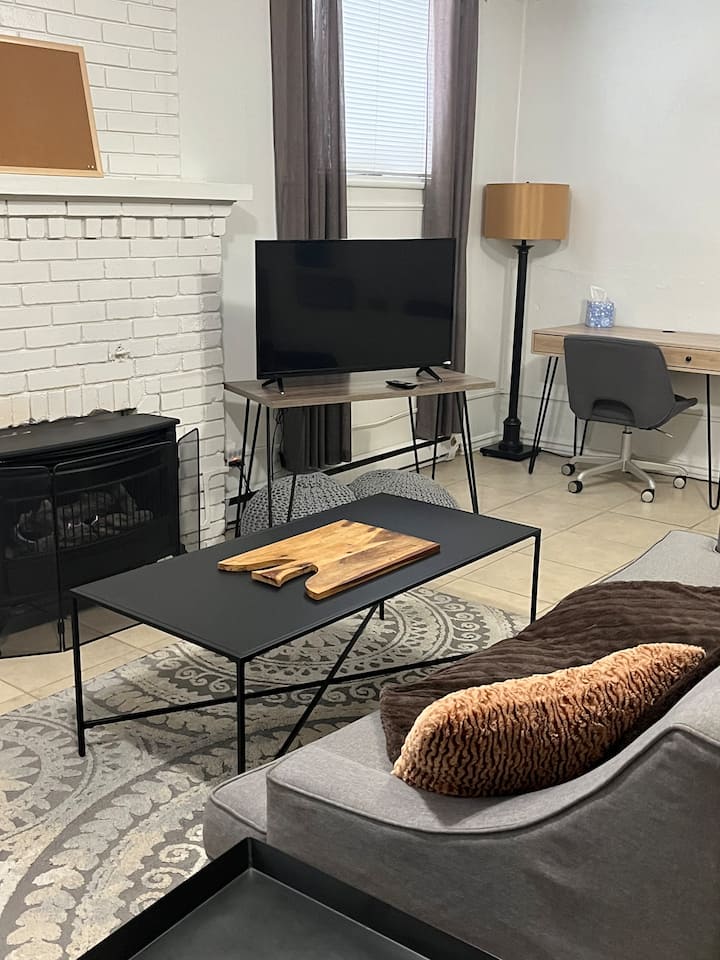 Sub-main Modern Pad - Near Everything You Need! - 아이다호