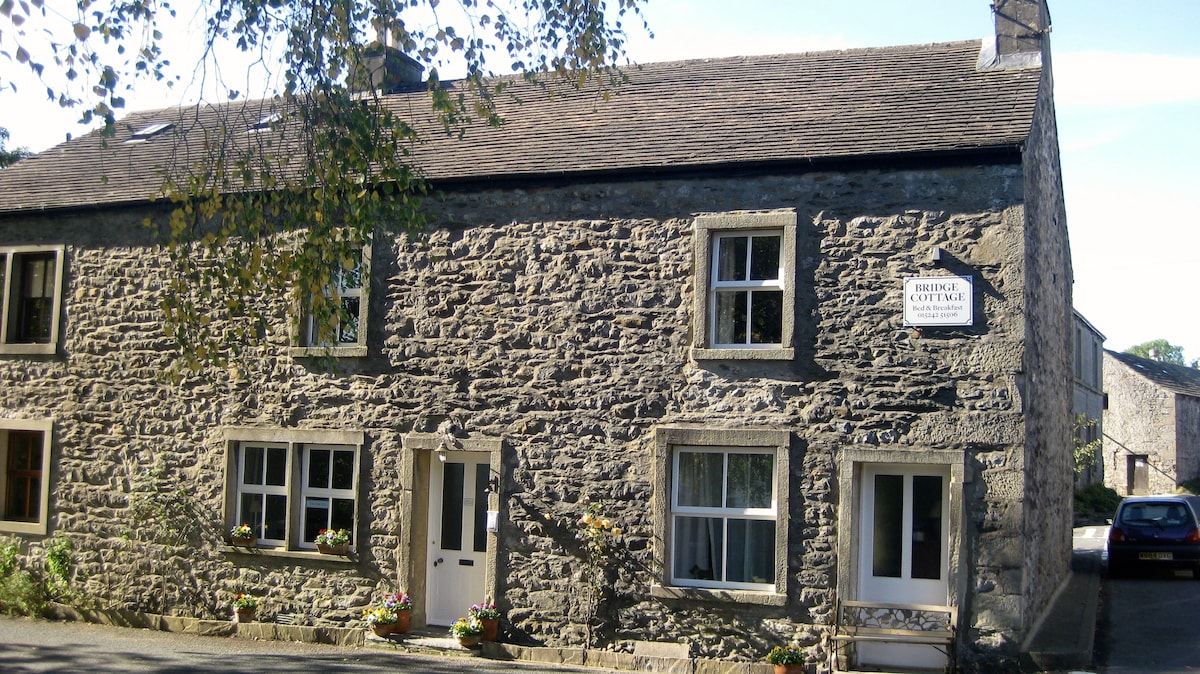Ensuite super king/twin room in Dales village - Eldroth