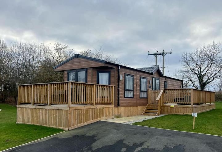 Heron Lodge With Hot Tub - Malton
