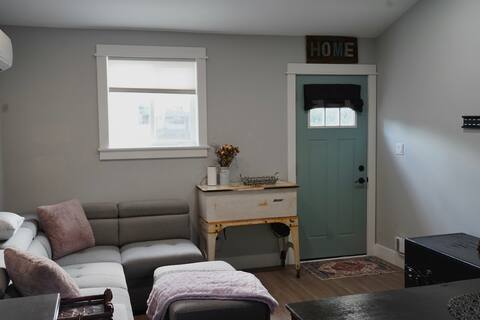 Top performing Airbnb: Charming Tiny Home in Walkerville in Walkerville
