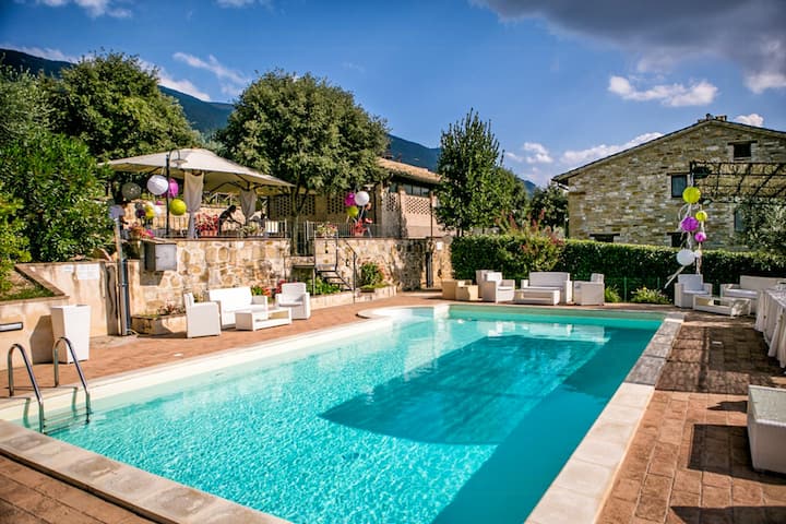 Historic Villa Among Olive Trees Near Assisi - Assisi