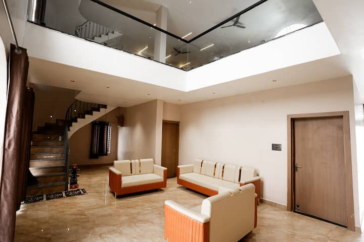Stay At Samaya - Luxe Gateway With Private Pool - Bhopal