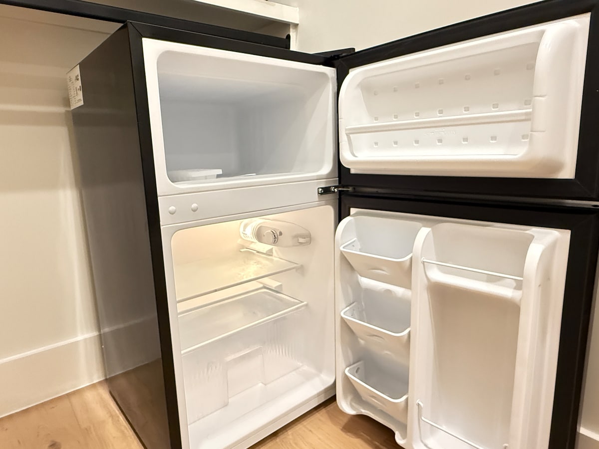 Luxury Guest Suite · Walk-in Shower · Cozy Patio