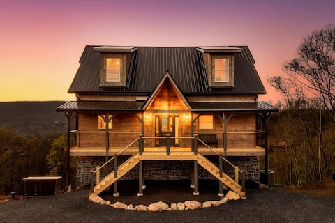 Moose Tracks cabin in Sevierville - Photo 1