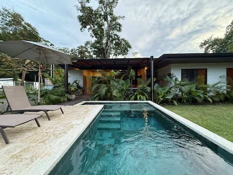 Tropical Private Home for 8pp with pool