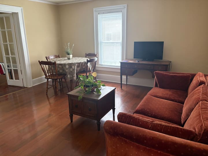 Village Charm 1 (First Floor) Superhost! - Chittenango Falls State Park, Cazenovia