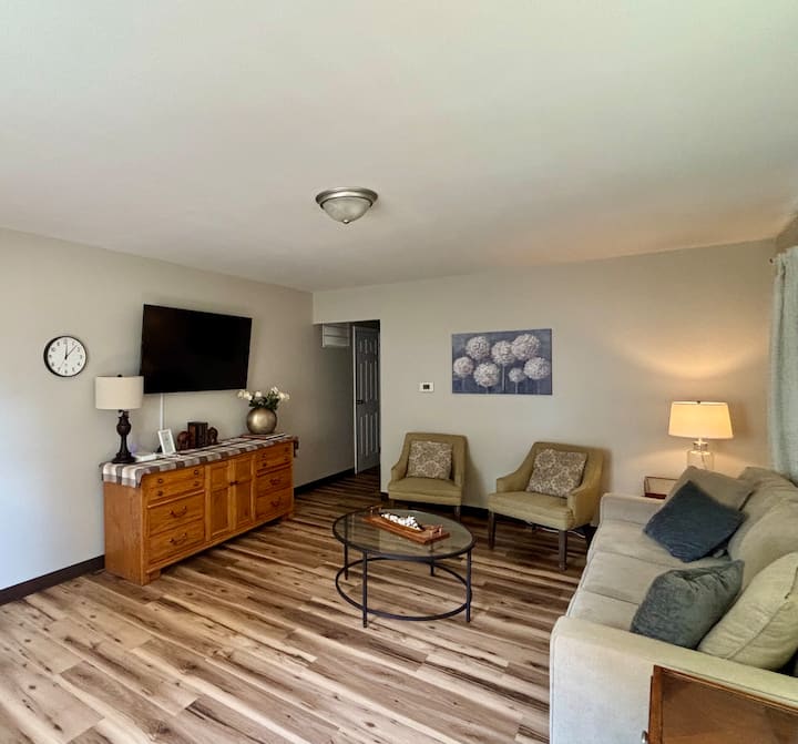 The Nest - 3 Min To Bsu Sleeps 6 - Muncie, IN