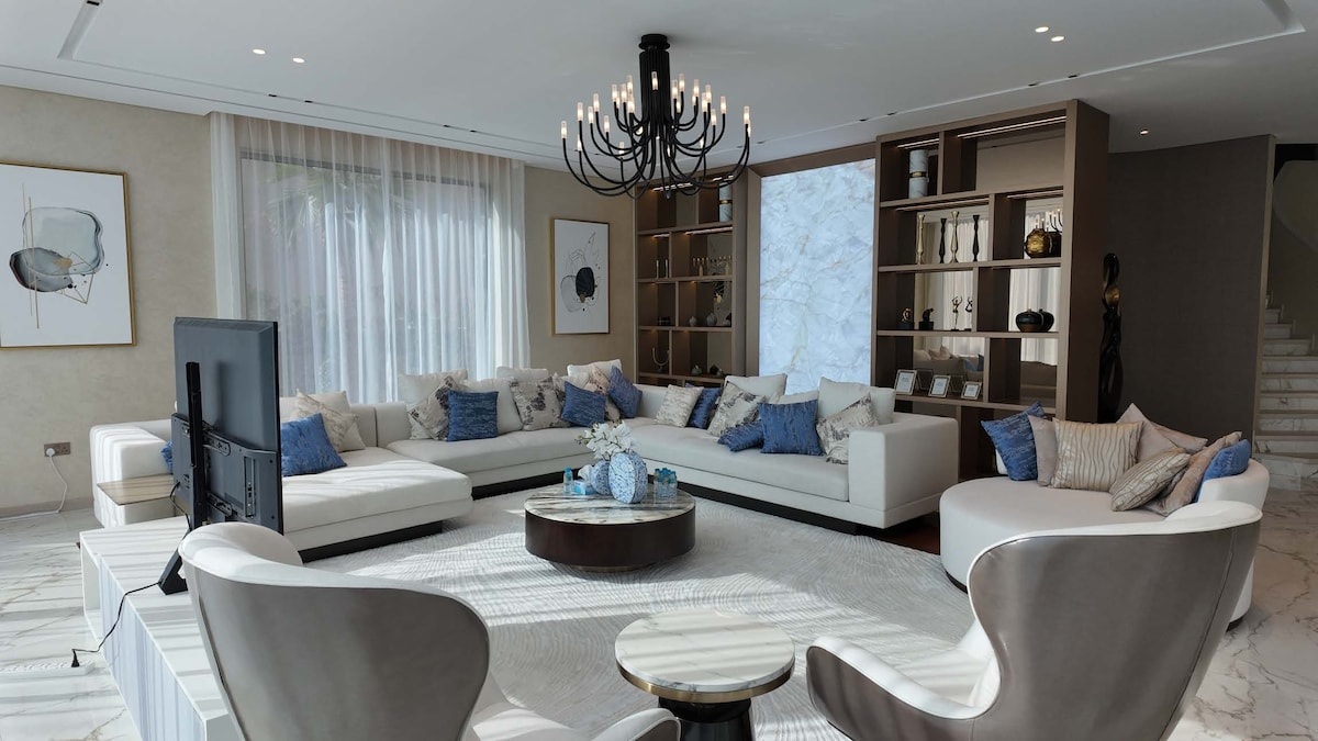 Luxury Oasis Private Villa in Palm - 2