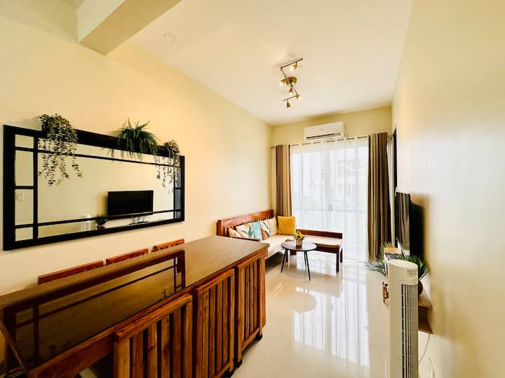 Cozy Camaya Coast Beach Villa + Roofdeck + Fun - Mariveles
