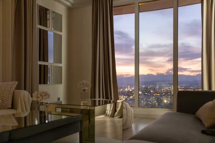 Golden-Hour High-Rise Suite