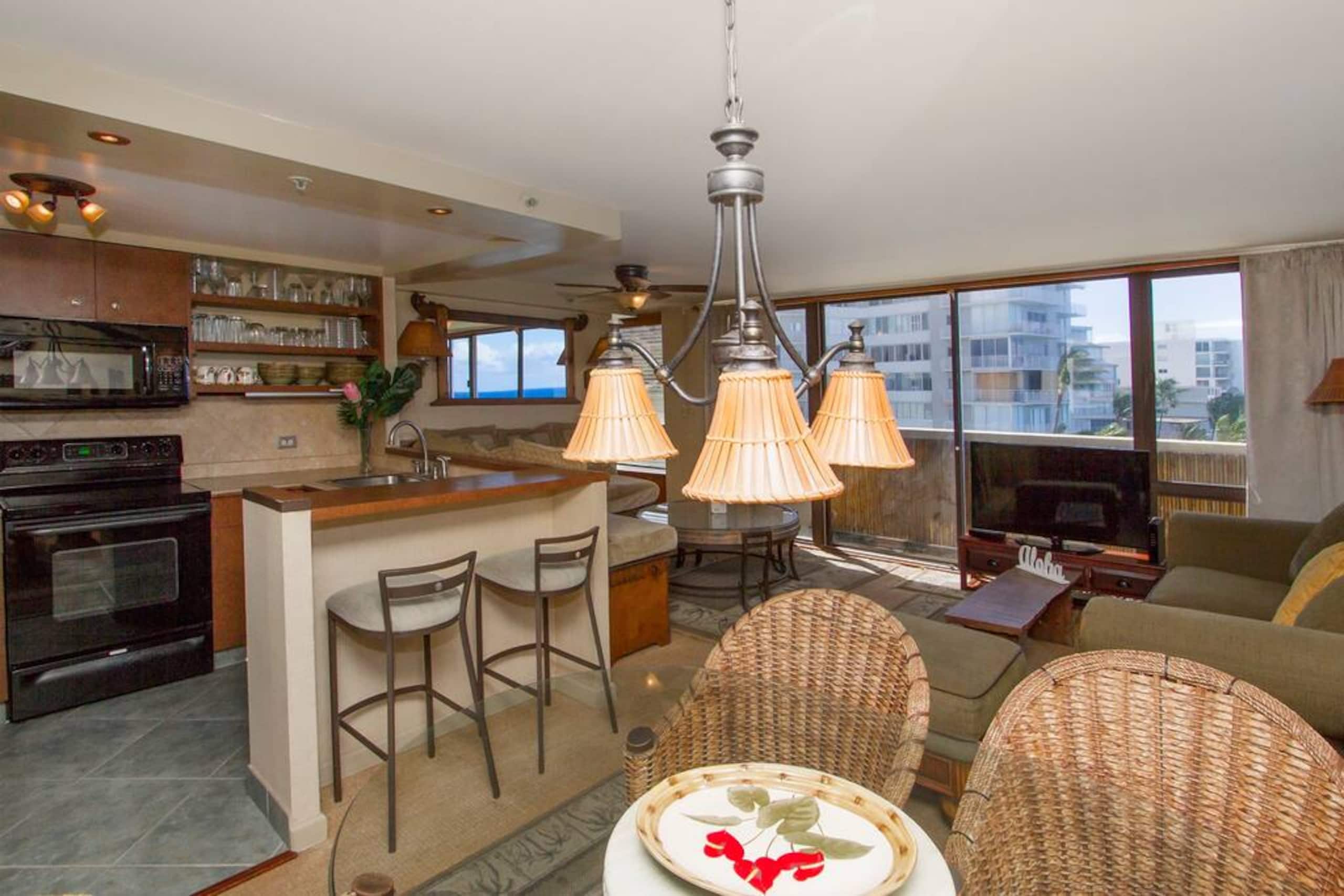 Hotel in Honolulu · ★4.6 · 2 bedrooms · 2 beds · 1 private bath - Image 15