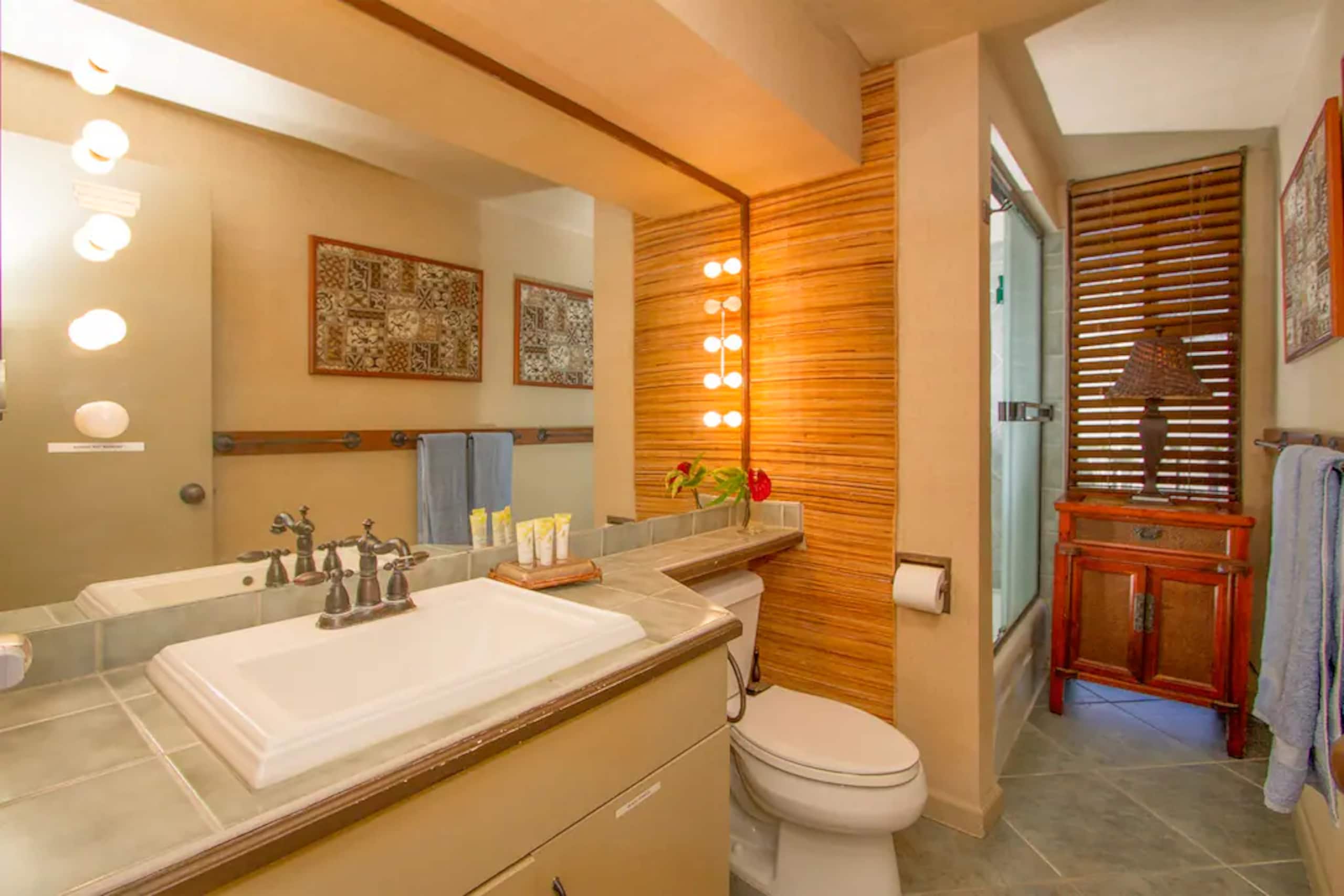 Hotel in Honolulu · ★4.6 · 2 bedrooms · 2 beds · 1 private bath - Image 12