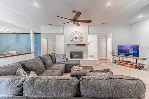 Top performing Airbnb: Spacious 3BR Irving Family Home | Central to DFW in Irving