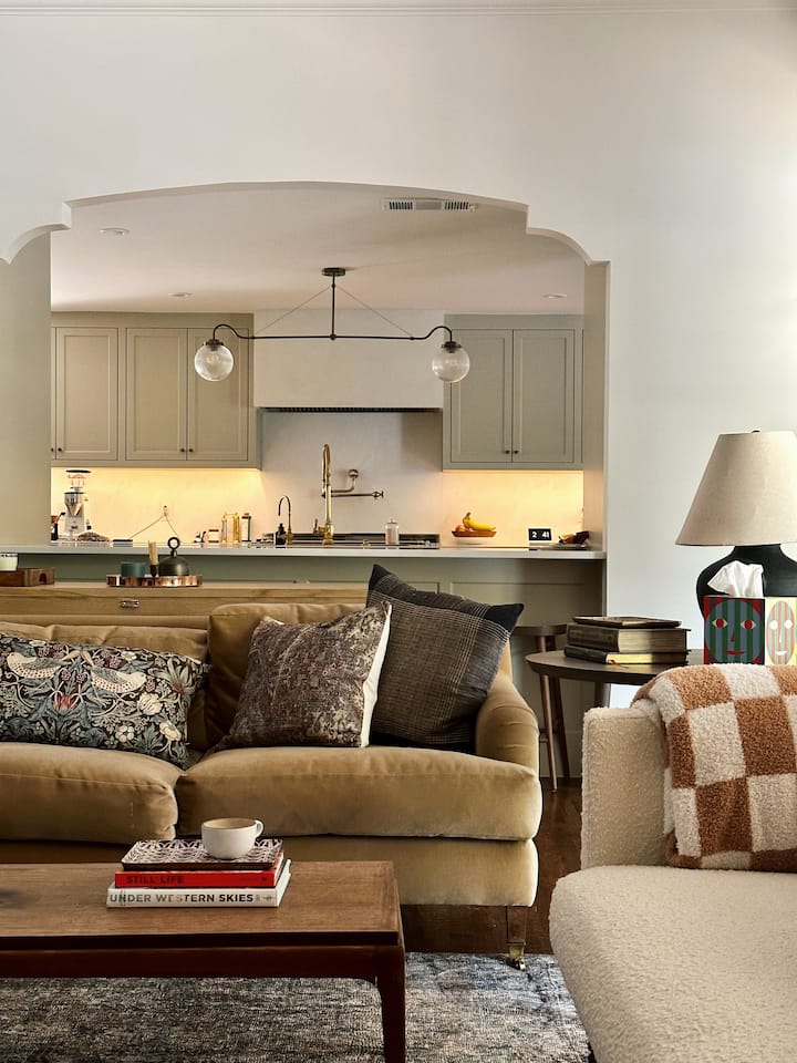 4 Bedroom Home With Pool And Outdoor Oasis - Plano, TX